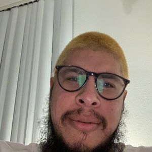 Meet your Posher, Carlos